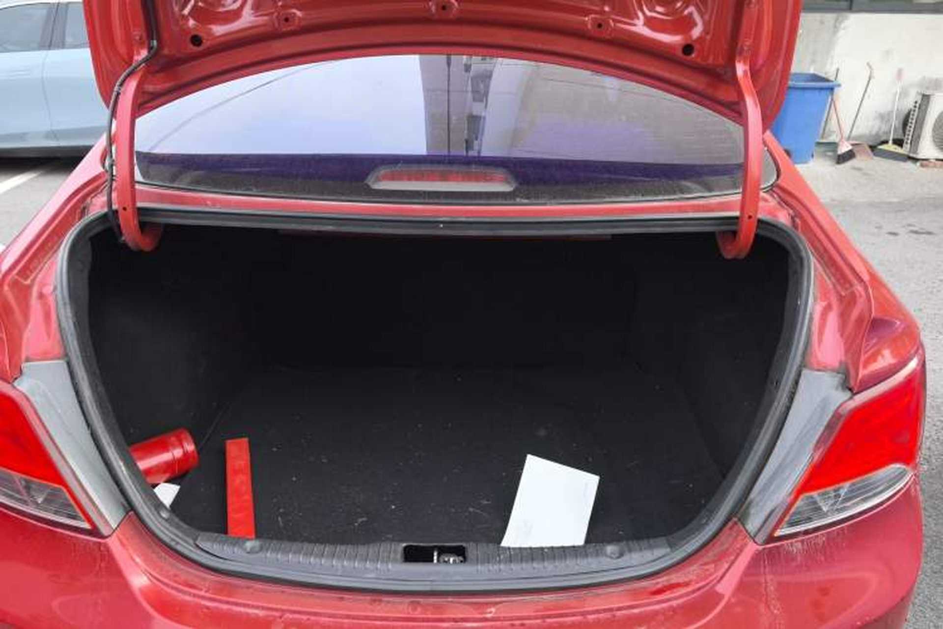 Used Hyundai Verna (older generation) 2014 1.4L Automatic Fashion GS Model Trunk