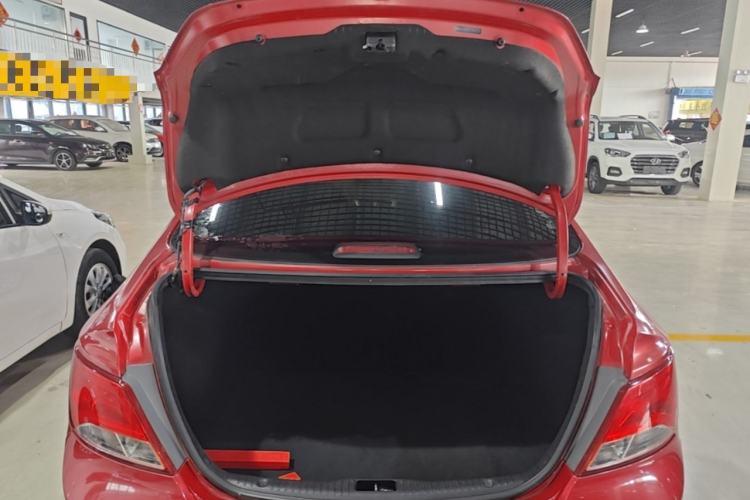 Used Hyundai Verna (older generation) 2014 1.4L Manual Smart GLS Trim Trunk
