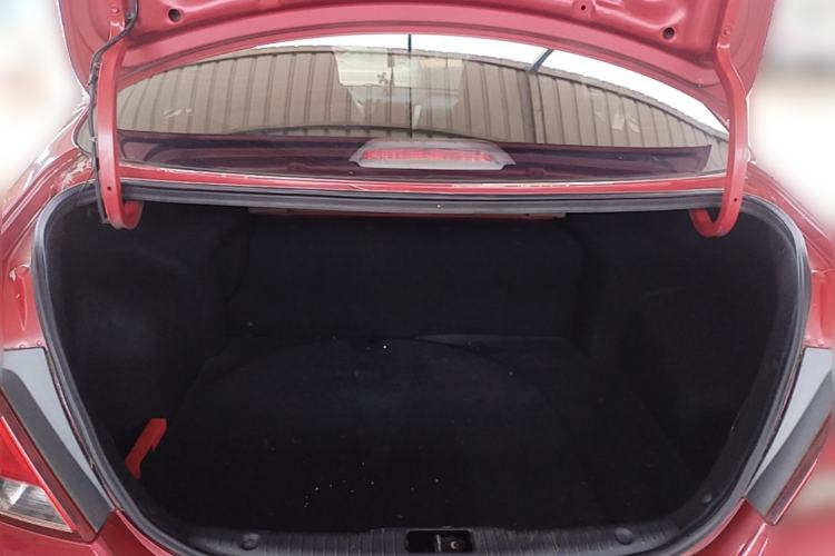 Used Hyundai Verna (older generation) 2014 1.4L Manual Smart GLS Trim Trunk