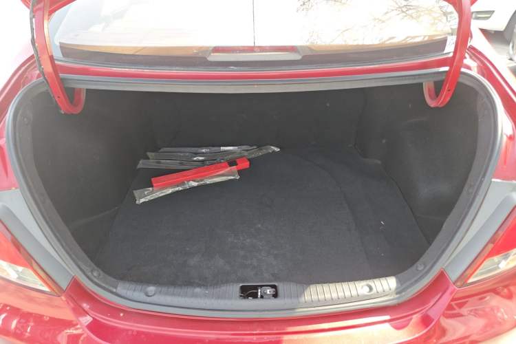 Used Hyundai Verna (older generation) 2014 1.4L Automatic Smart GLS Trunk