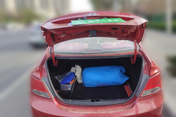 Used Hyundai Verna (older generation) 2014 1.4L Automatic Smart GLS Trunk