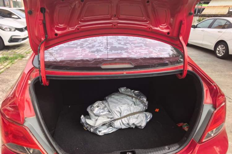 Used Hyundai Verna (older generation) 2014 1.4L Automatic Smart GLS Trunk