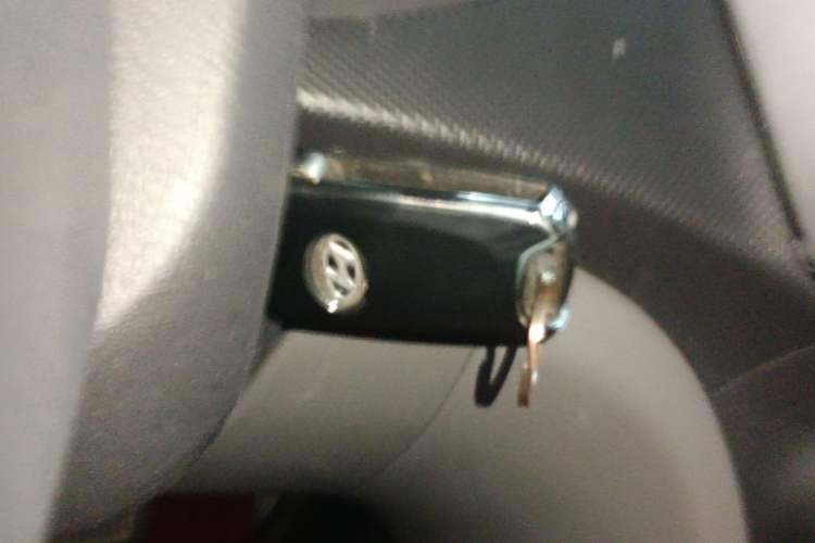 Used Hyundai Verna (older generation) 2014 1.4L Automatic Smart GLS Vehicle Key