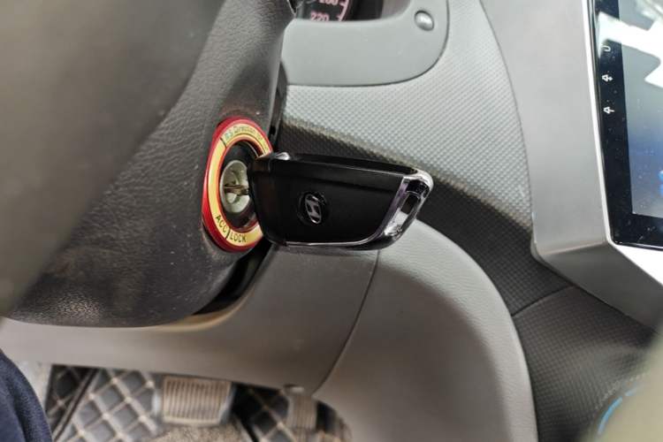 Used Hyundai Verna (older generation) 2014 1.4L Automatic Smart GLS Vehicle Key