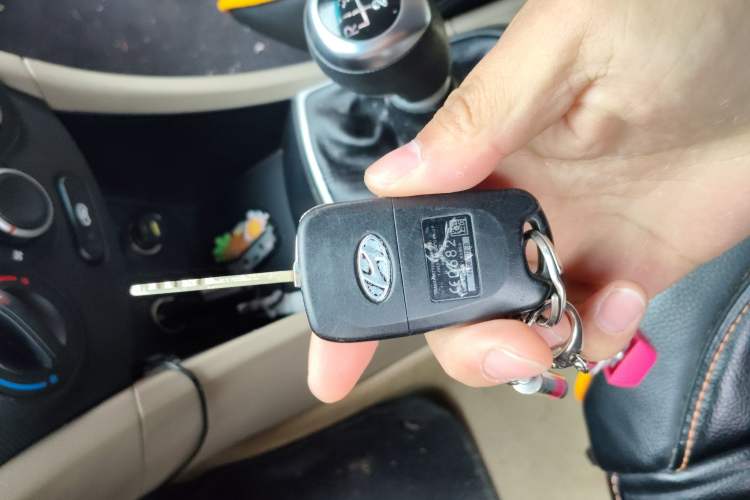 Used Hyundai Verna (older generation) 2014 1.4L Manual Smart GLS Trim Vehicle Key