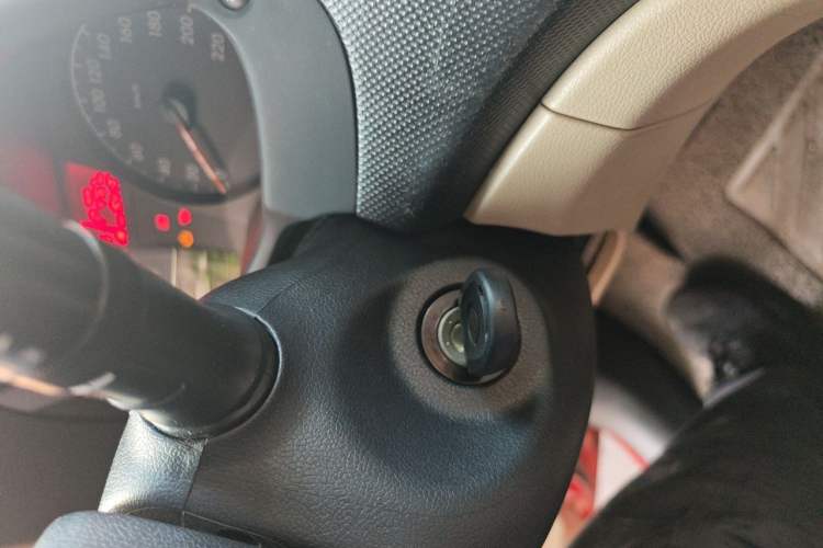 Used Hyundai Verna (older generation) 2014 1.4L Automatic Smart GLS Vehicle Key