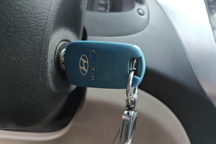 Used Hyundai Verna (older generation) 2014 1.4L Manual Smart GLS Trim Vehicle Key