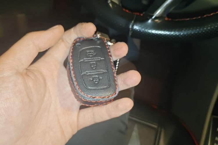 Used Hyundai Verna (older generation) 2014 1.4L Automatic Leading-Edge GLX Vehicle Key