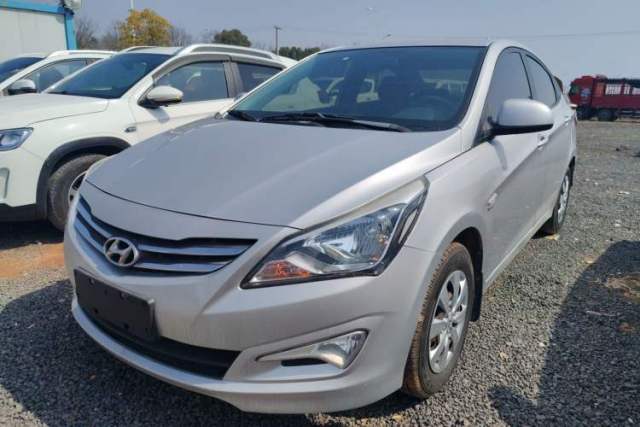 Used Hyundai Verna (older generation) 2014 1.4L Manual Smart GLS Trim