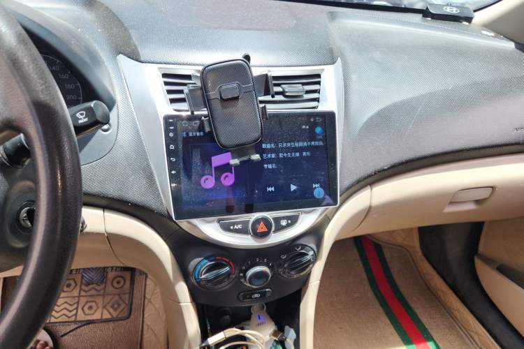 Used Hyundai Verna (older generation) 2014 1.4L Manual Smart GLS Trim Audio And AC Panel