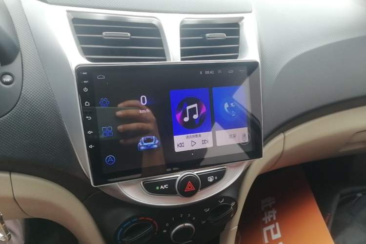 Used Hyundai Verna (older generation) 2014 1.4L Automatic Smart GLS Audio And AC Panel