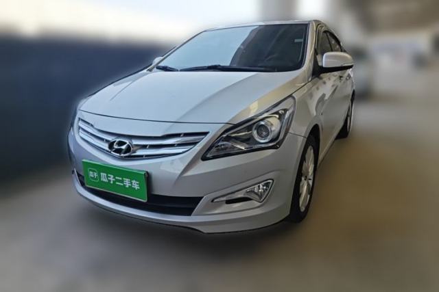 Used Hyundai Verna (older generation) 2014 1.4L Manual Top-Tier Model TOP