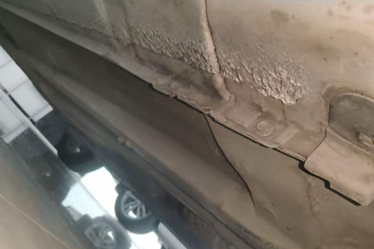 Used Hyundai Verna (older generation) 2014 1.4L Manual Smart GLS Trim Chassis Front Right