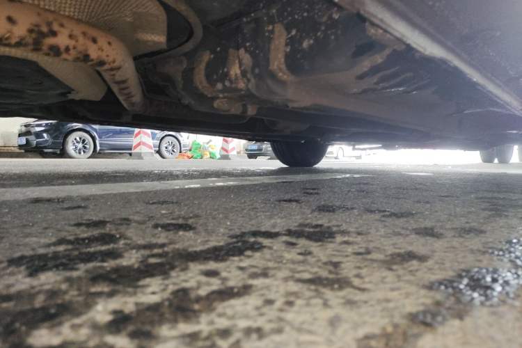 Used Hyundai Verna (older generation) 2014 1.4L Manual Smart GLS Trim Chassis Rear Right
