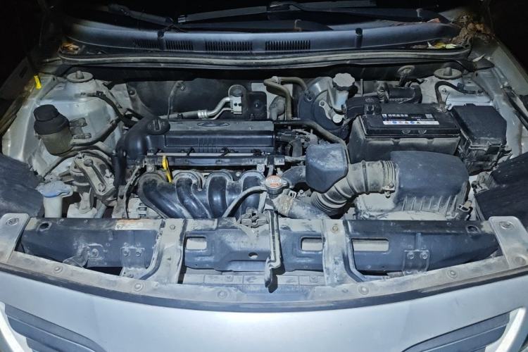 Used Hyundai Verna (older generation) 2014 1.4L Manual Smart GLS Trim Engine Bay