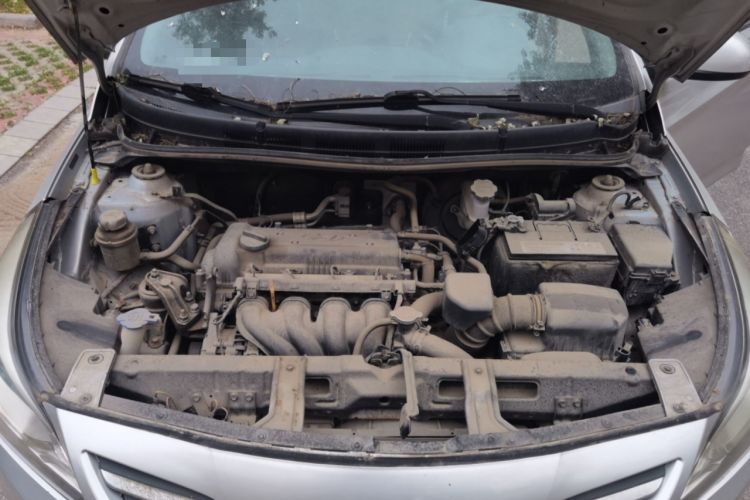 Used Hyundai Verna (older generation) 2014 1.4L Manual Smart GLS Trim Engine Bay