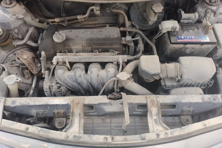 Used Hyundai Verna (older generation) 2014 1.4L Manual Fashion GS Model Engine Bay