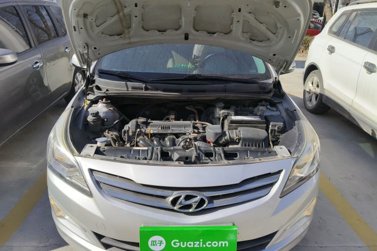 Used Hyundai Verna (older generation) 2014 1.4L Automatic Smart GLS Engine Bay