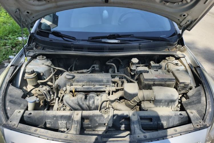 Used Hyundai Verna (older generation) 2014 1.4L Manual Smart GLS Trim Engine Bay