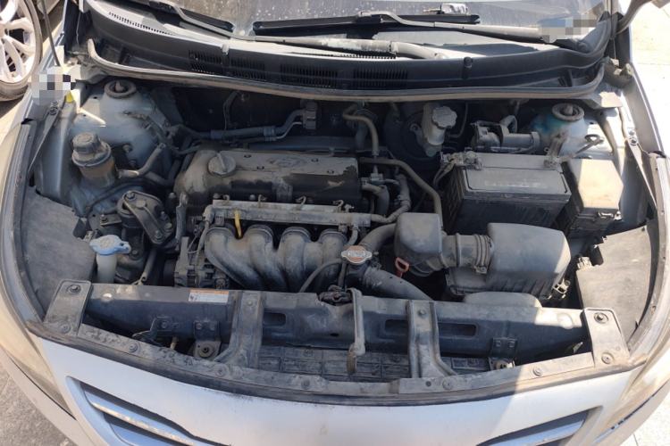 Used Hyundai Verna (older generation) 2014 1.4L Automatic Smart GLS Engine Bay