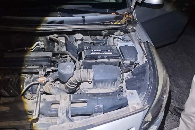 Used Hyundai Verna (older generation) 2014 1.4L Manual Smart GLS Trim Engine Bay Left