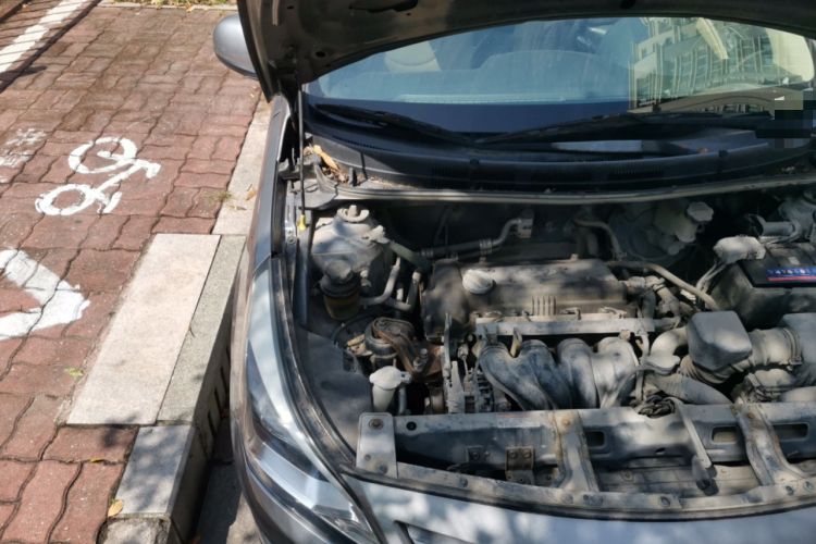Used Hyundai Verna (older generation) 2014 1.4L Manual Fashion GS Model Engine Bay Right