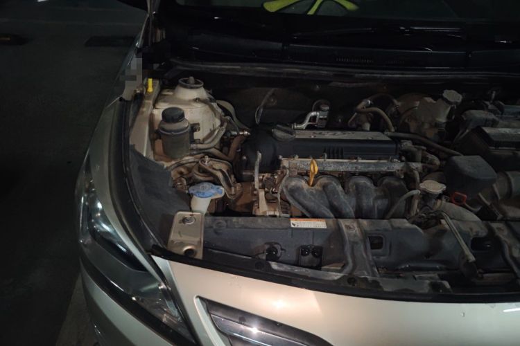 Used Hyundai Verna (older generation) 2014 1.4L Automatic Smart GLS Engine Bay Right