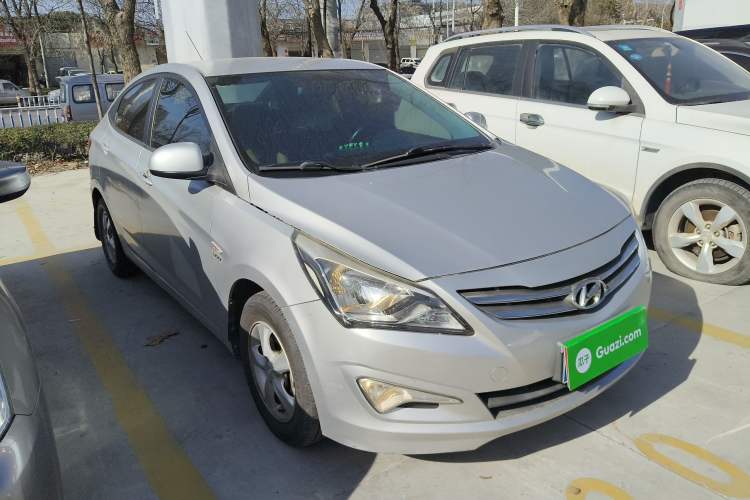 Used Hyundai Verna (older generation) 2014 1.4L Automatic Smart GLS Exterior 2