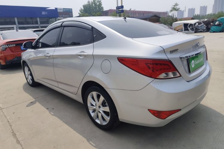 Used Hyundai Verna (older generation) 2014 1.4L Manual Top-Tier Model TOP Exterior 2
