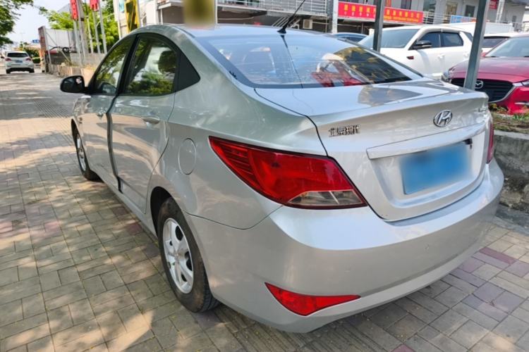 Used Hyundai Verna (older generation) 2014 1.4L Automatic Smart GLS Exterior 2