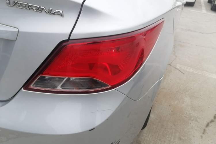 Used Hyundai Verna (older generation) 2014 1.4L Automatic Smart GLS Exterior 3