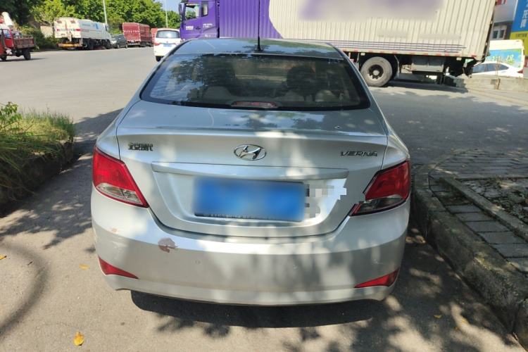 Used Hyundai Verna (older generation) 2014 1.4L Manual Smart GLS Trim Exterior 4