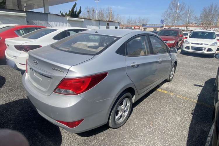 Used Hyundai Verna (older generation) 2014 1.4L Automatic Smart GLS Exterior 4