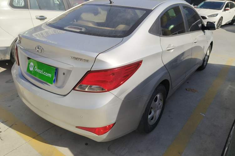 Used Hyundai Verna (older generation) 2014 1.4L Automatic Smart GLS Exterior 5