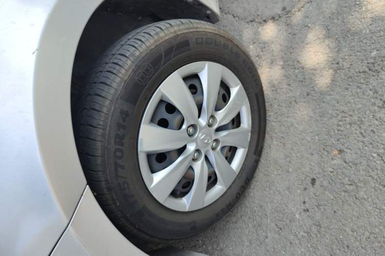Used Hyundai Verna (older generation) 2014 1.4L Manual Smart GLS Trim Exterior 7