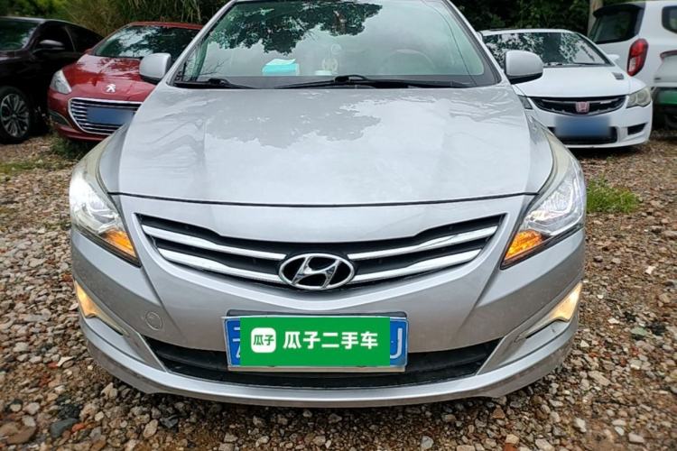 Used Hyundai Verna (older generation) 2014 1.4L Manual Smart GLS Trim Front