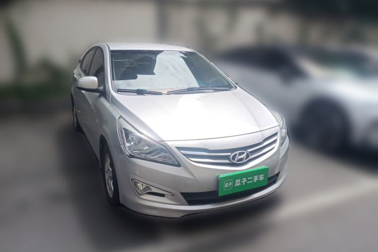 Used Hyundai Verna (older generation) 2014 1.4L Automatic Smart GLS Front Right 45 Deg