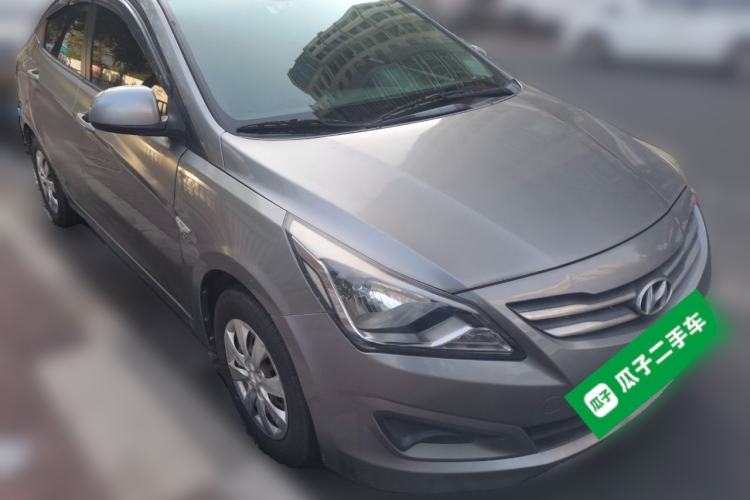 Used Hyundai Verna (older generation) 2014 1.4L Manual Fashion GS Model Front Right 45 Deg