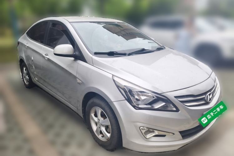 Used Hyundai Verna (older generation) 2014 1.4L Automatic Smart GLS Front Right 45 Deg