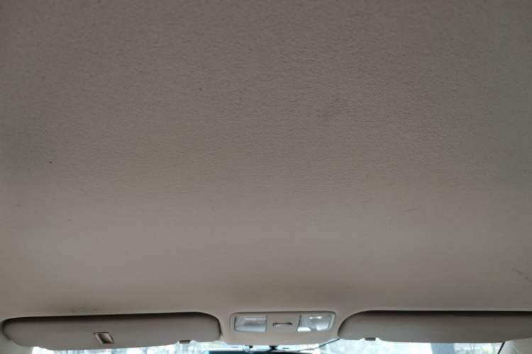 Used Hyundai Verna (older generation) 2014 1.4L Manual Fashion GS Model Headliner