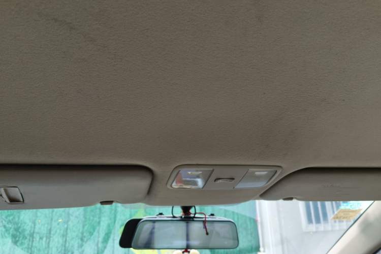 Used Hyundai Verna (older generation) 2014 1.4L Automatic Smart GLS Headliner