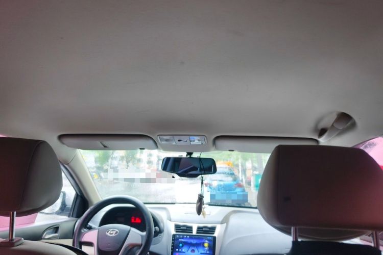 Used Hyundai Verna (older generation) 2014 1.4L Manual Smart GLS Trim Headliner