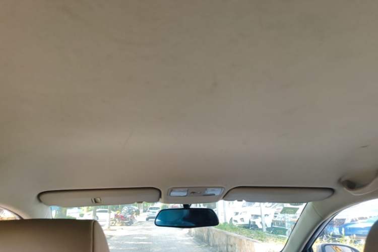 Used Hyundai Verna (older generation) 2014 1.4L Automatic Smart GLS Headliner