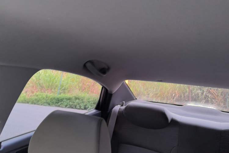 Used Hyundai Verna (older generation) 2014 1.4L Automatic Smart GLS Headliner