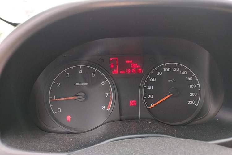 Used Hyundai Verna (older generation) 2014 1.4L Manual Smart GLS Trim Instrument Cluster