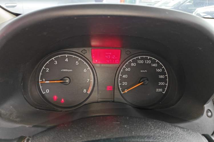 Used Hyundai Verna (older generation) 2014 1.4L Manual Smart GLS Trim Instrument Cluster