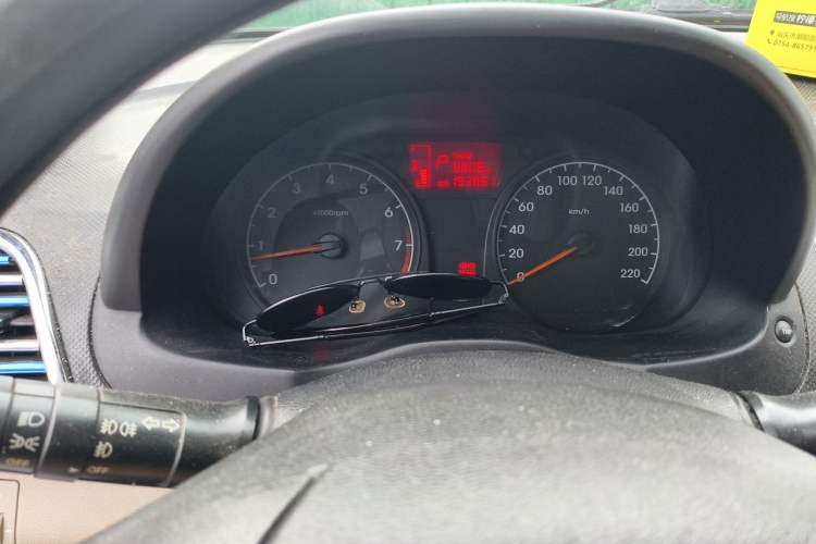 Used Hyundai Verna (older generation) 2014 1.4L Automatic Smart GLS Instrument Cluster