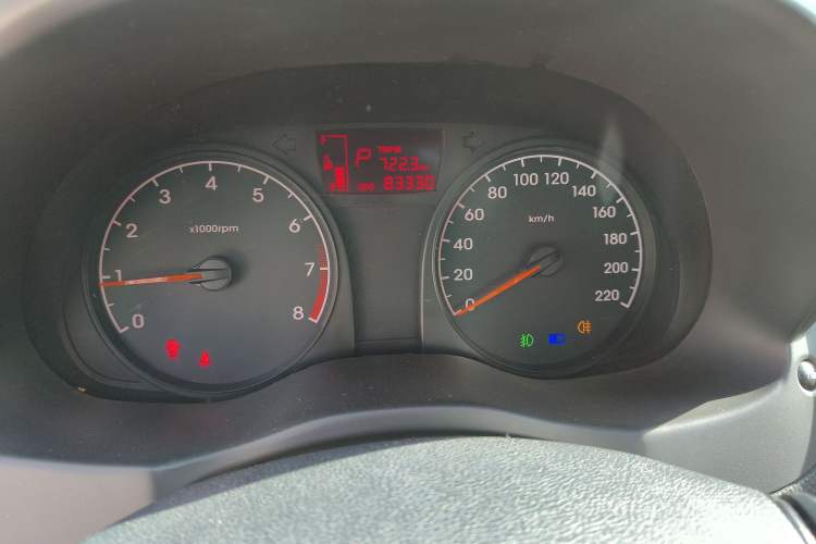 Used Hyundai Verna (older generation) 2014 1.4L Automatic Smart GLS Instrument Cluster
