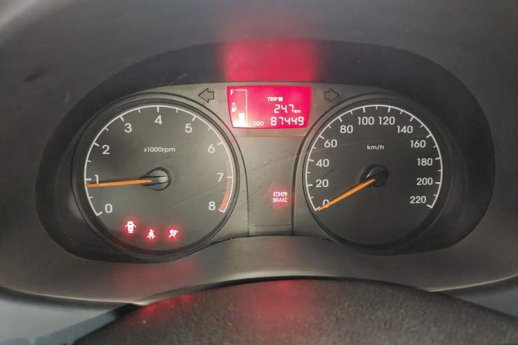 Used Hyundai Verna (older generation) 2014 1.4L Manual Smart GLS Trim Instrument Cluster