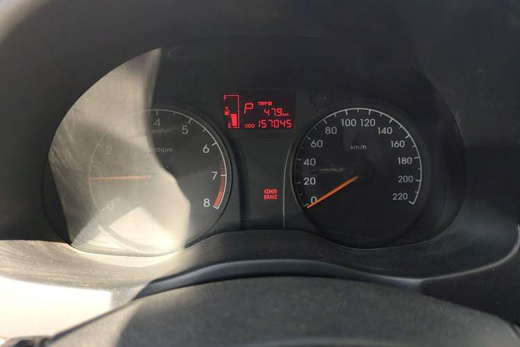 Used Hyundai Verna (older generation) 2014 1.4L Automatic Smart GLS Instrument Cluster